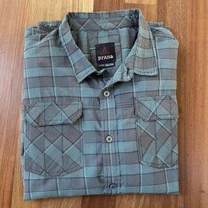 Prana Western Buttons Down Shirts with Front Pockets Size: XL‎